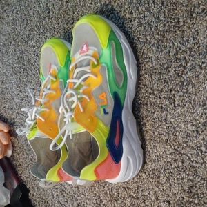Fils running shoe